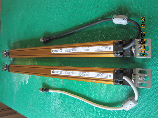 SAFETY LIGHT CURTAIN F3SJ-A0495P30 (중고)