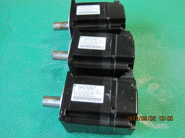 SERVO MOTOR SGMAS-02ACA21(200W 중고)