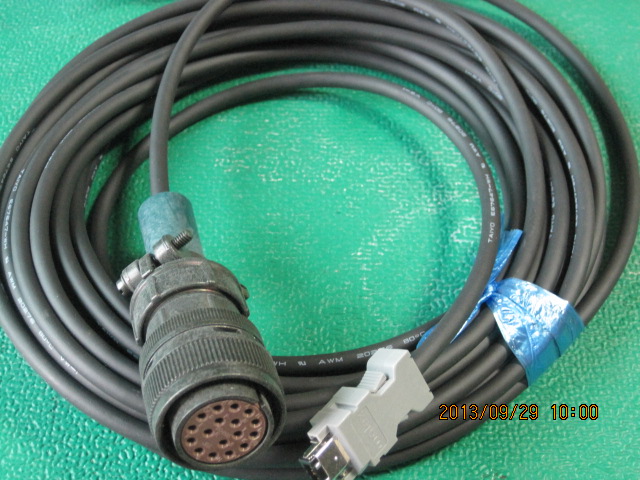 CABLE R88A-CRWB010N