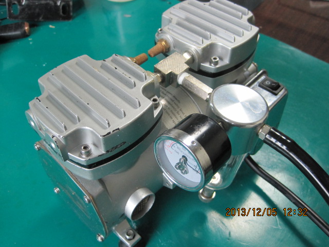 Oil-less Vacuum pump ROCKER 400