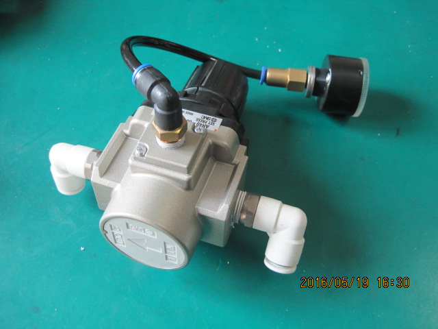 REGULATOR AR40-03