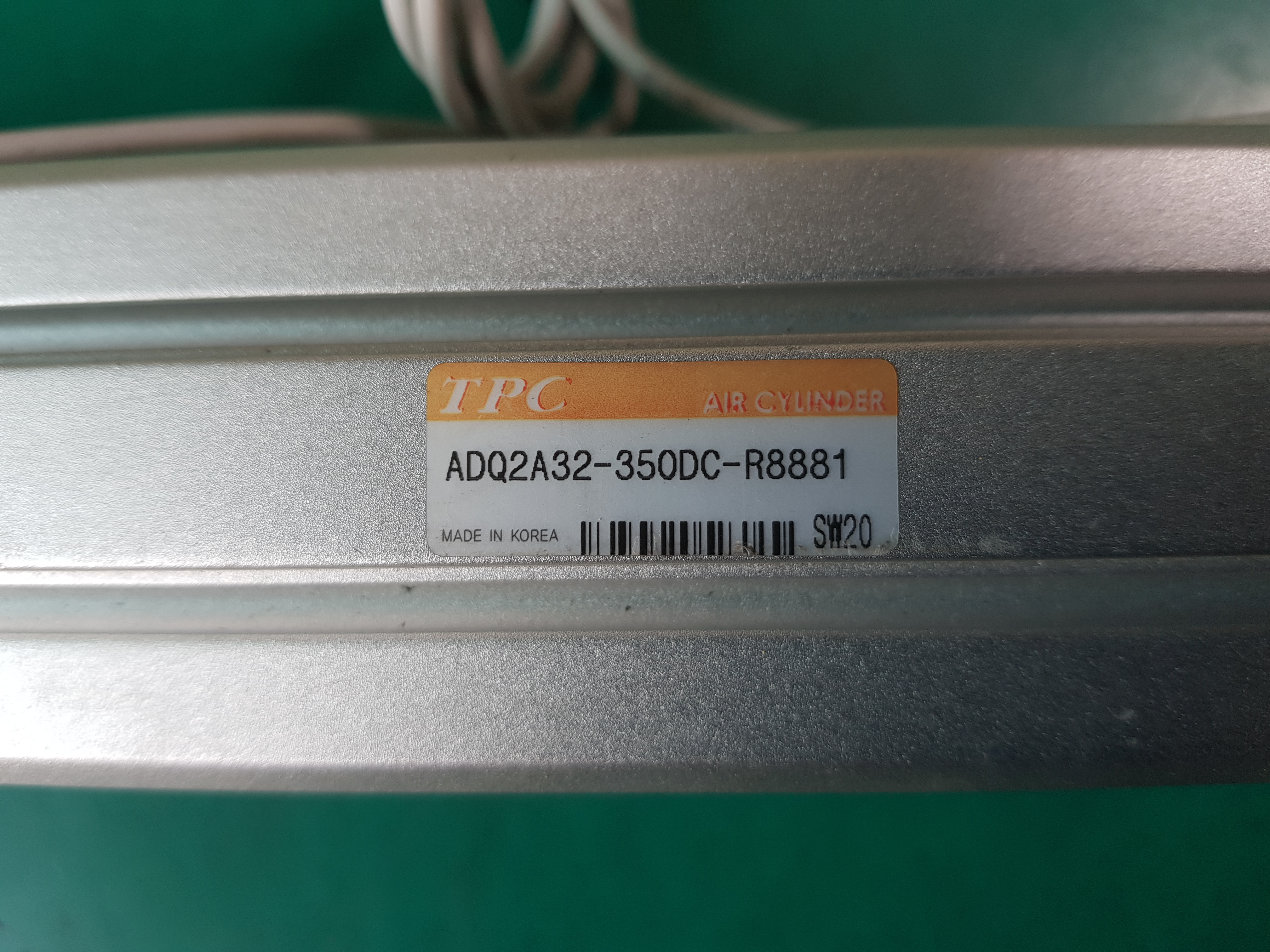 AIR CYLINDER ADQ2A32-350DC-R8881(중고)