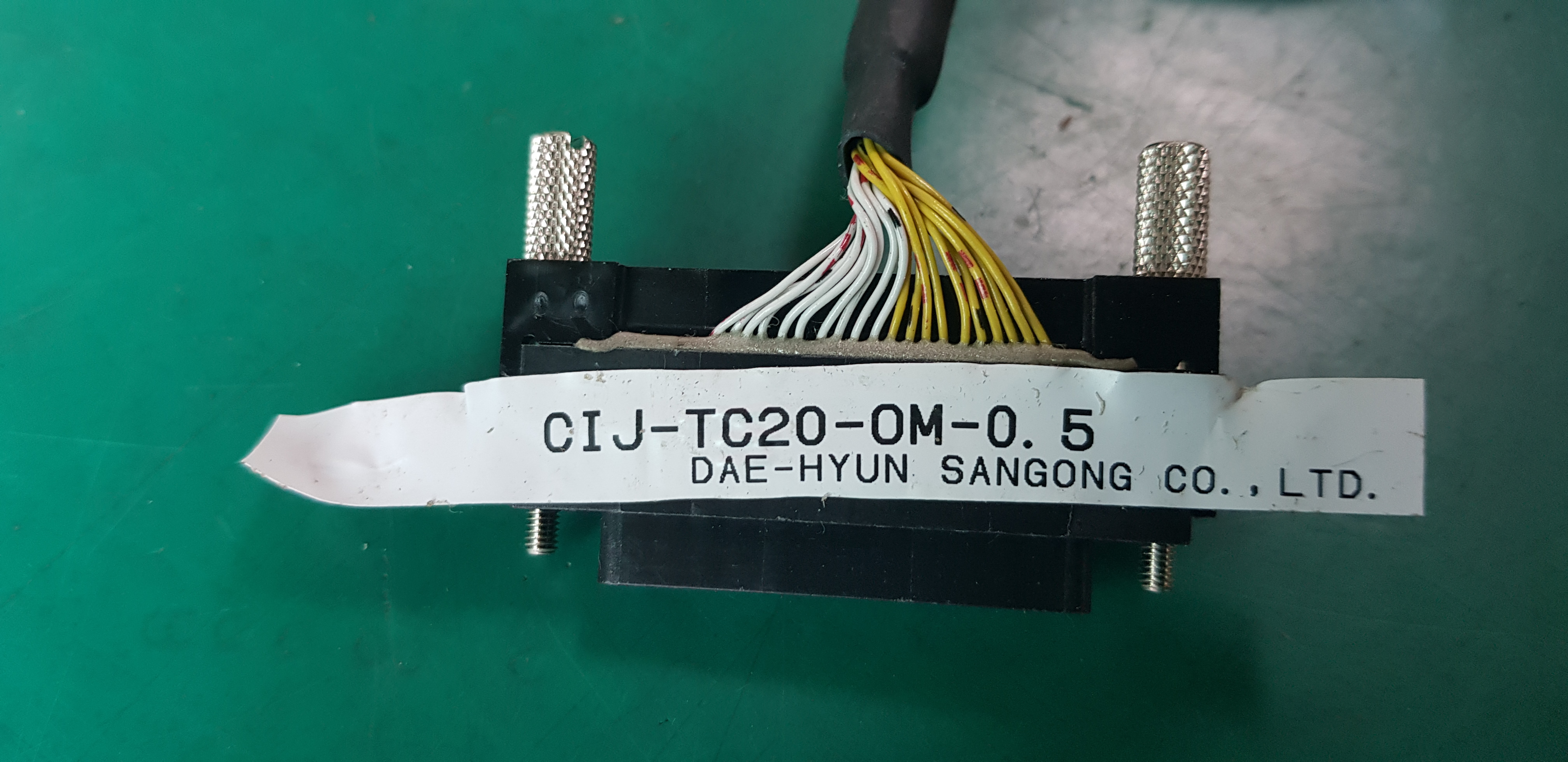 PLC I/O CABLE CIJ-TC20-OM-0.5 (중고)