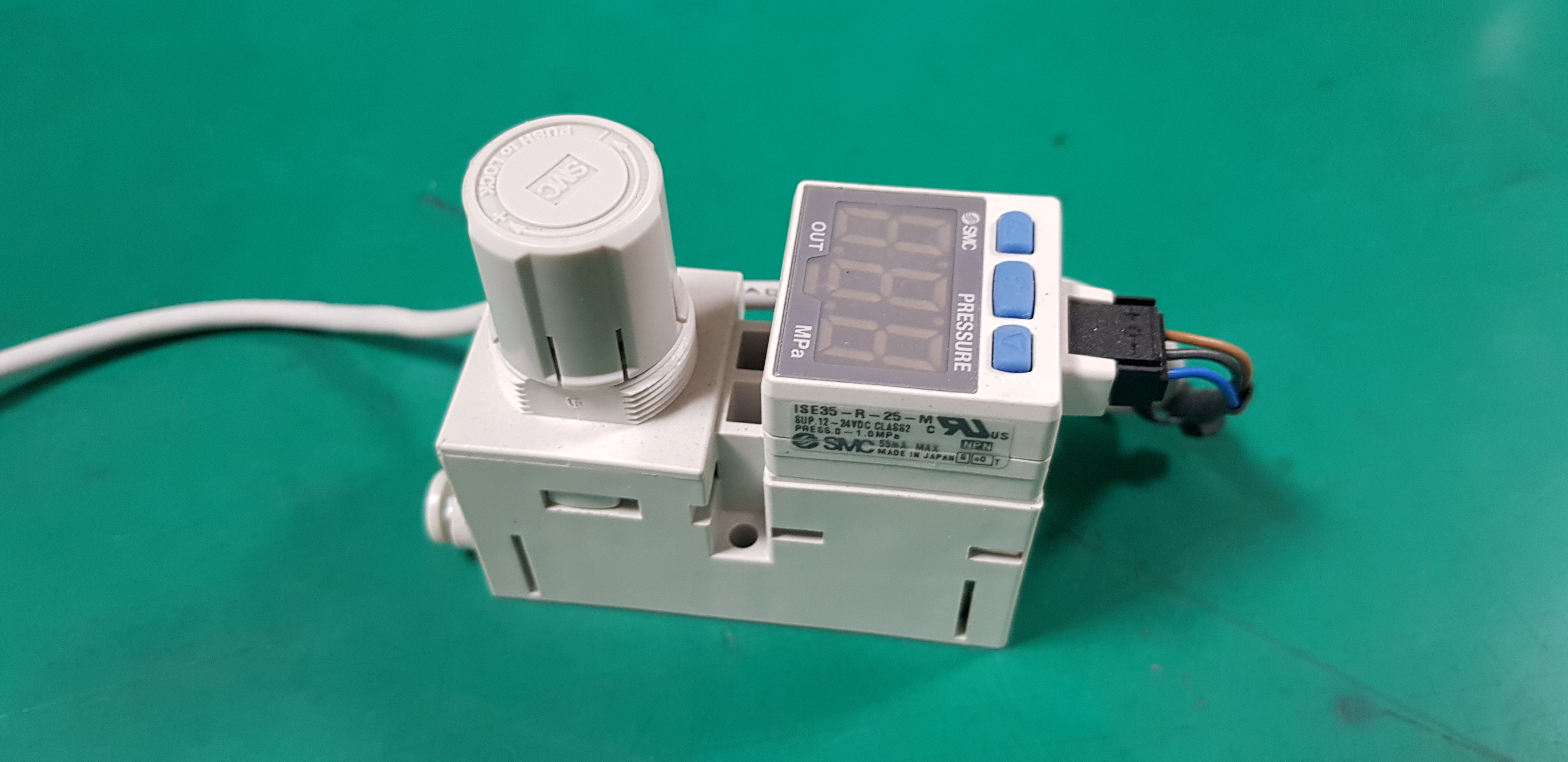 SMC ARM10F1-06BG-N+ISE35-25-M Compact mfld regulator (중고)