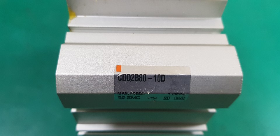 AIR CYLINDER CDQ2B80-10D (미사용중고)