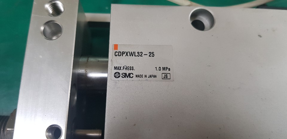 AIR CYLINDER CDPXWL32-25 (중고)