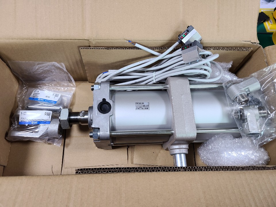 AIR CYLINDER CDA2T100-200Z (A급-미사용품)