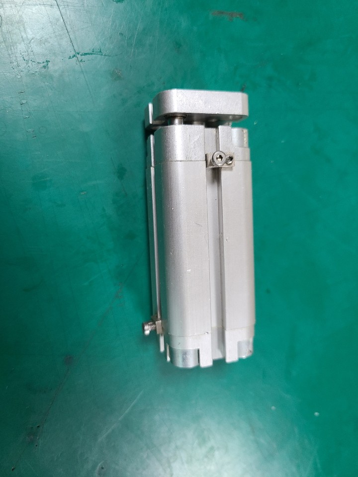 AIR CYLINDER ADVUL-20-50-P-A (중고) 실린더