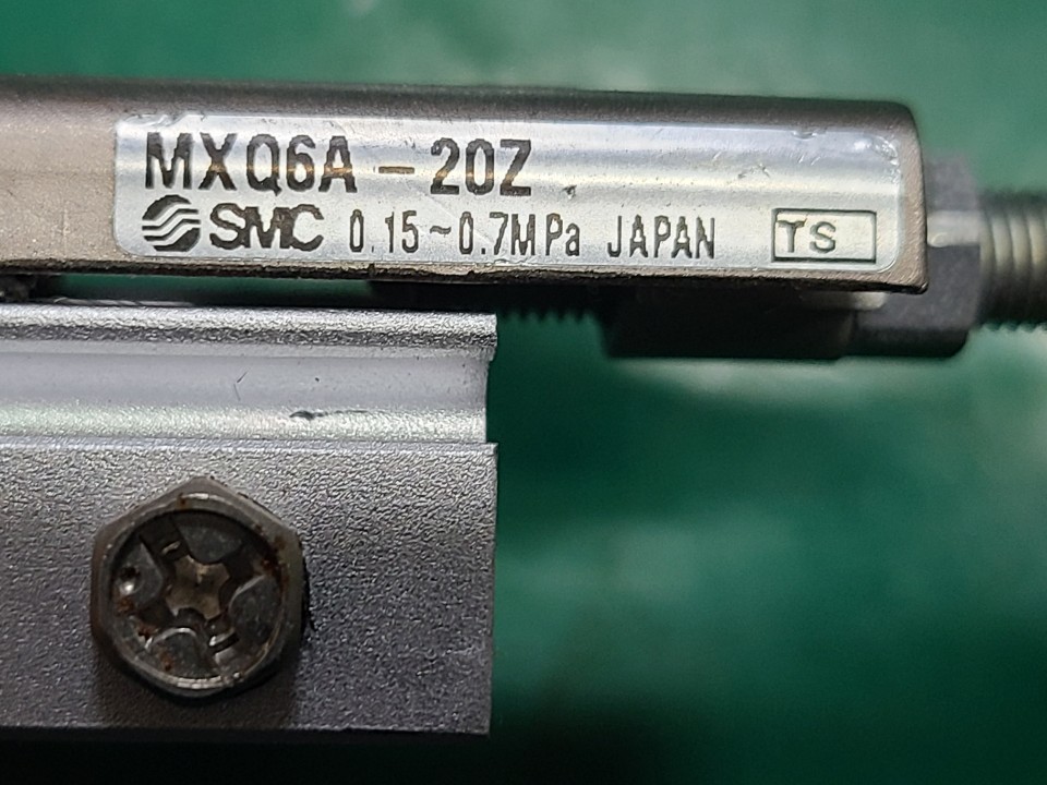 SMC SLIDE TABLE CYLINDER MXQ6A-20Z (중고) 슬라이드 테이블 실린더