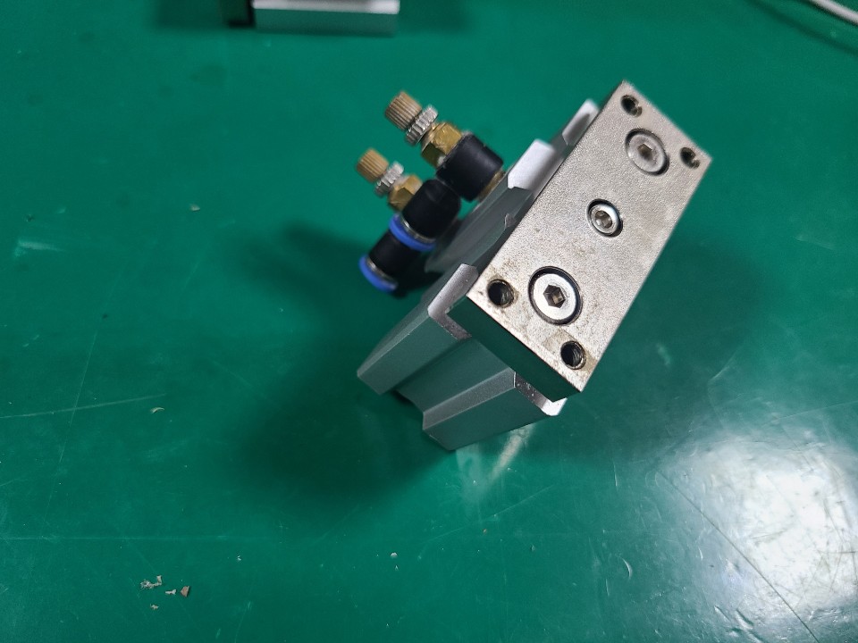 SMC GUIDE CYLINDER MGQM12-10 (중고) 가이드 실린더