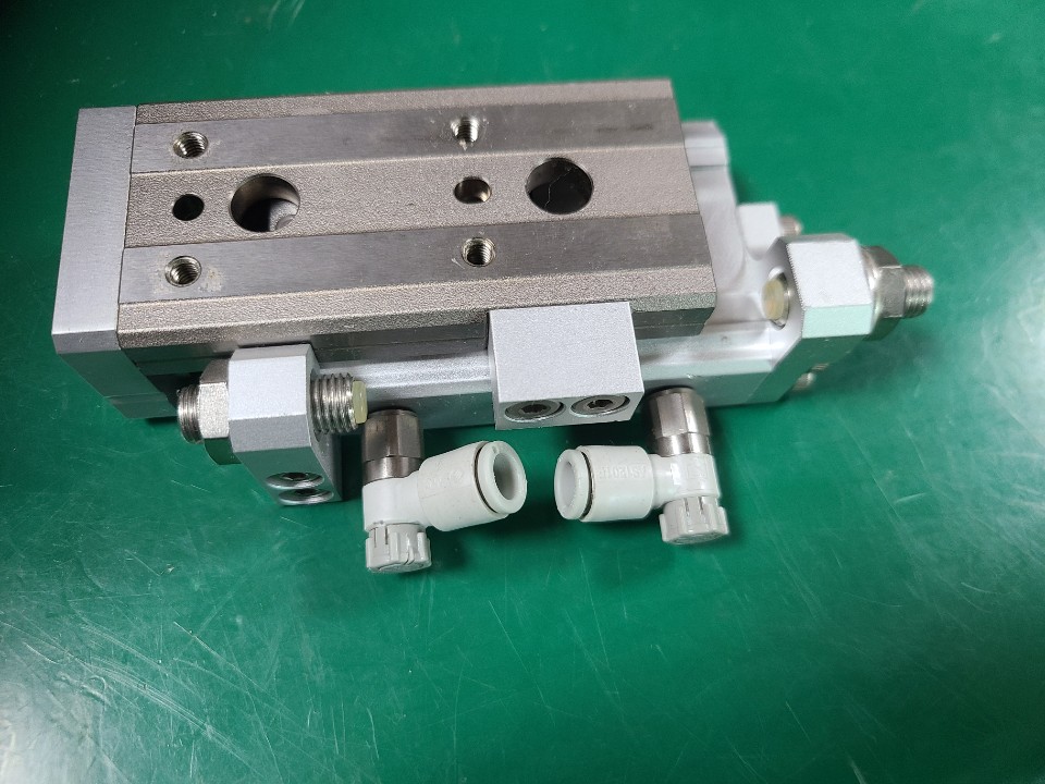 SMC SLIDE TABLE CYLINDER 25A-MXQ12L-30AS (중고) 슬라이드 테이블 실린더