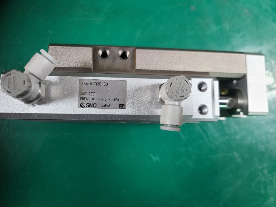 SMC SLIDE TABLE CYLINDER 25A-MXQ20-50 (중고) 슬라이드 테이블 실린더