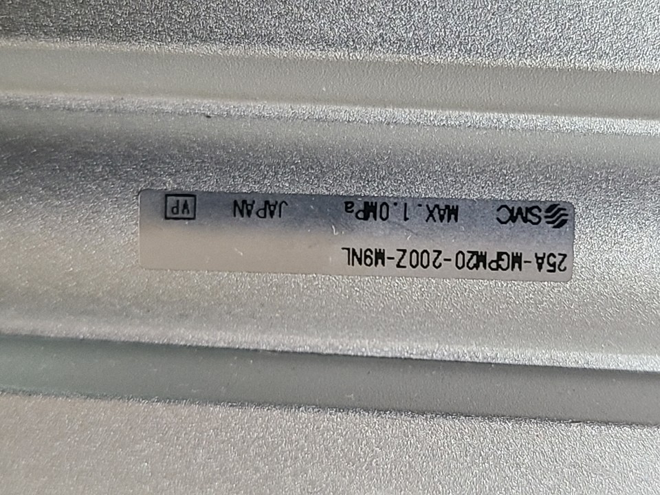 SMC GUIDE CYLINDER 25A-MGPM20-200Z-M9NL (중고) 가이드 실린더