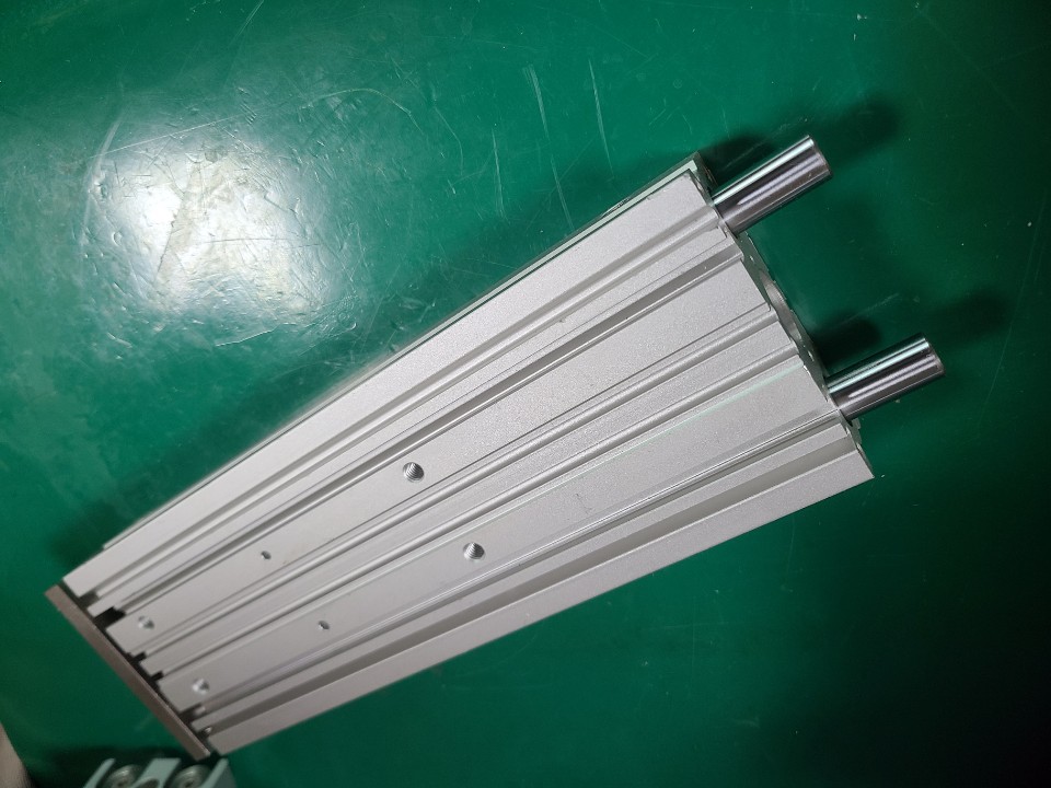 SMC GUIDE CYLINDER 25A-MGPM20-200Z-M9NL (중고) 가이드 실린더