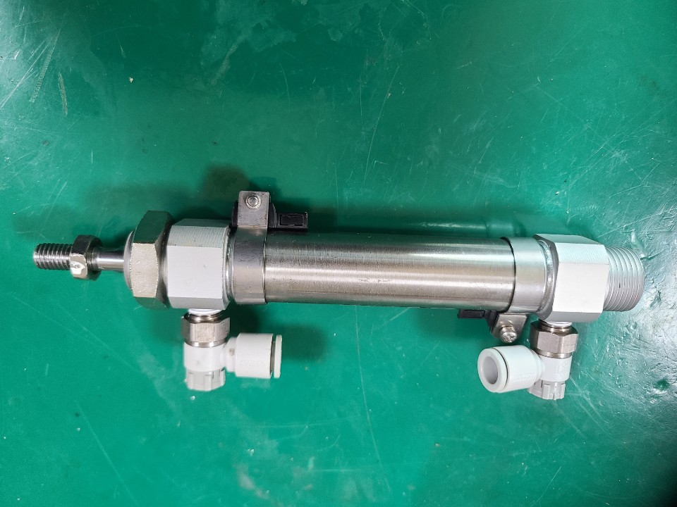 SMC AIR CYLINDER 25A-CDM2B20-60A-M9NL (중고) 에어 실린더