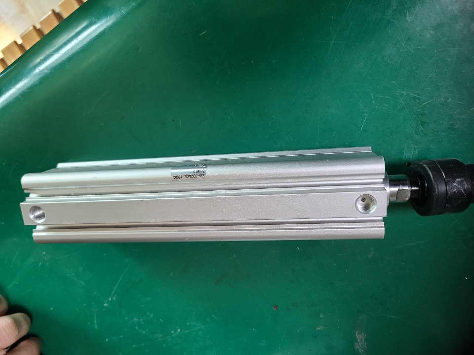 SMC AIR CYLINDER 25A-CDQ2A32-160DCZ-XB10 (중고) 에어 실린더