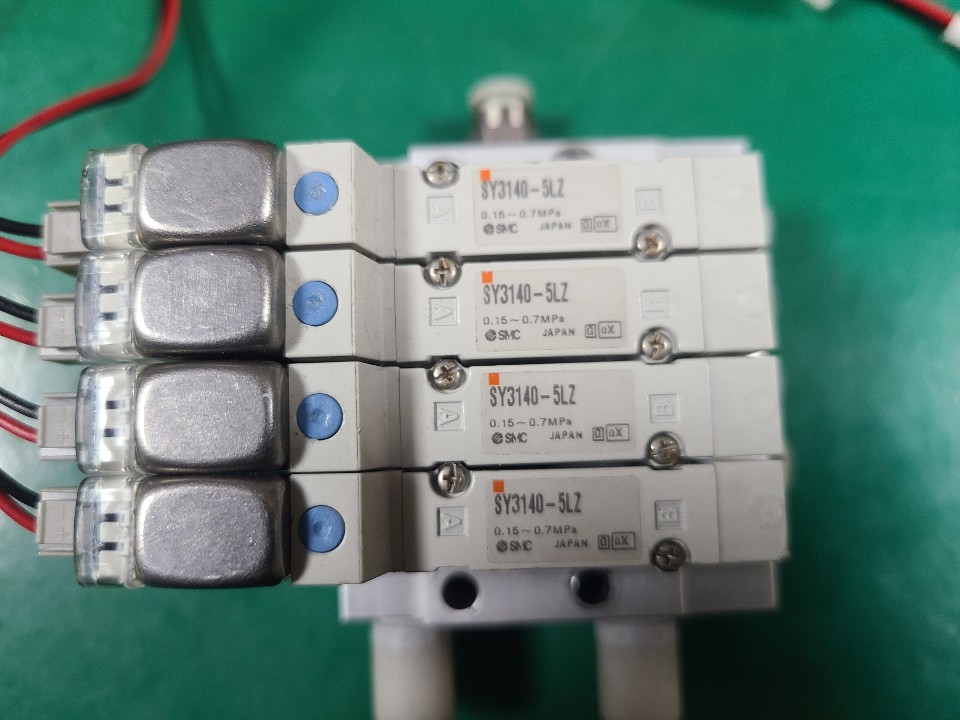 SMC SOLENOID VALVE SY3140-5LZ(4EA) (중고) 솔레노이드 밸브