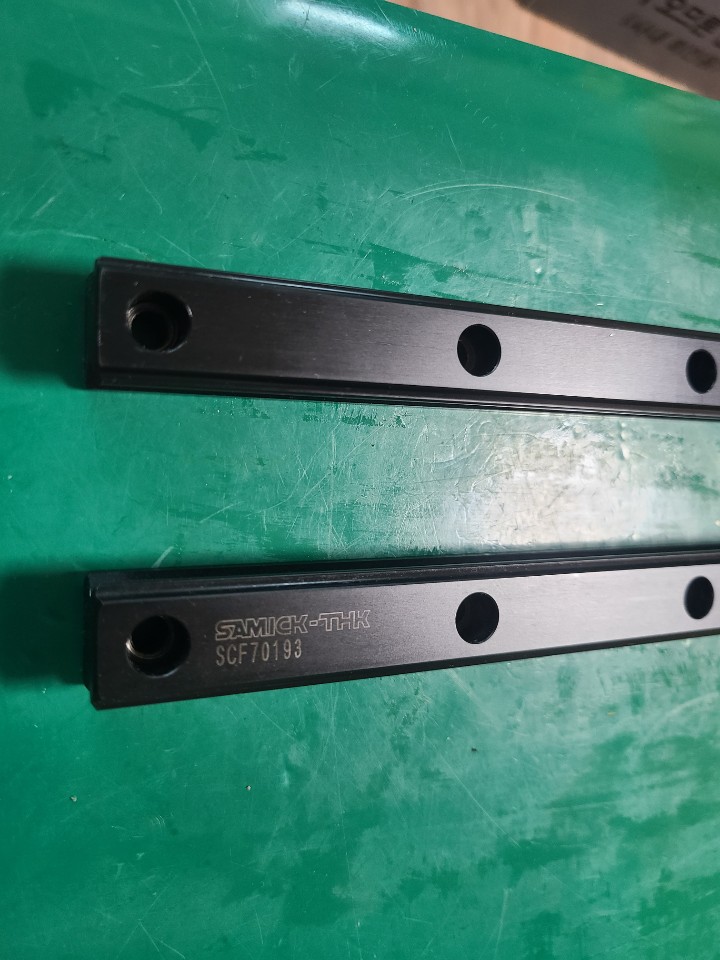 THK LM GUIDE RAIL HSR20-620mm (중고) 엘엠가이드 레일