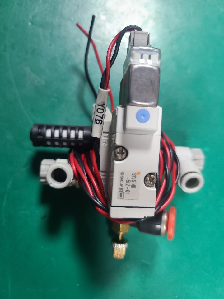 SMC SOLENOID VALVE SY514R-5LZ-01 (중고) 솔레노이드 밸브