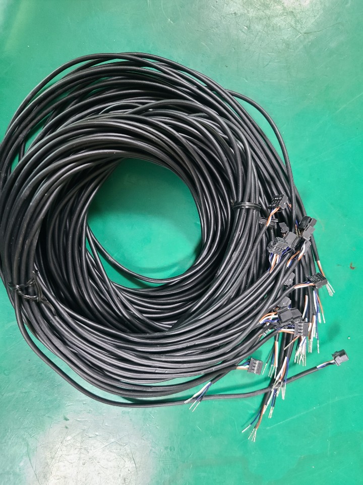 (A급-미사용품) SENSOR CONNECTOR CABLE EE-1016-R 센서 연결케이블