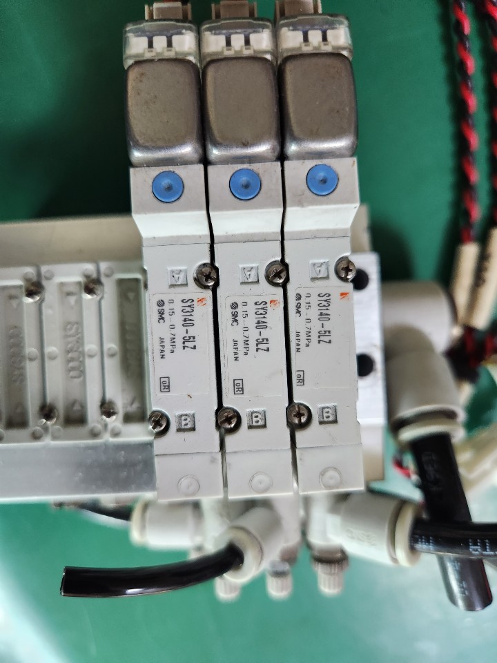 SMC SOLENOID VALVE SY3140-5LZ (3EA) 솔밸브 (중고)