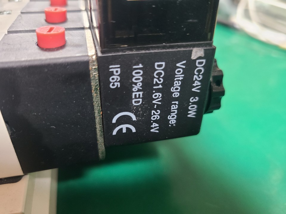 AIRTAC SOLENOIDE VALVE 4V210-08(11EA) (중고) 에어탁 솔밸브