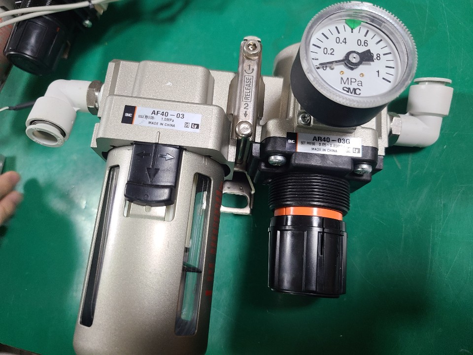 SMC AIR REGULATOR AF40-03+AR40-03G (중고) 에어 레귤레이터