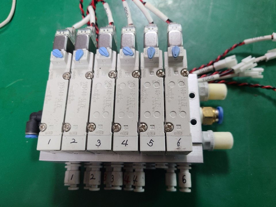 SMC SOLENOIDE VALVE SY5140-5LZE (6EA) (중고) 솔밸브