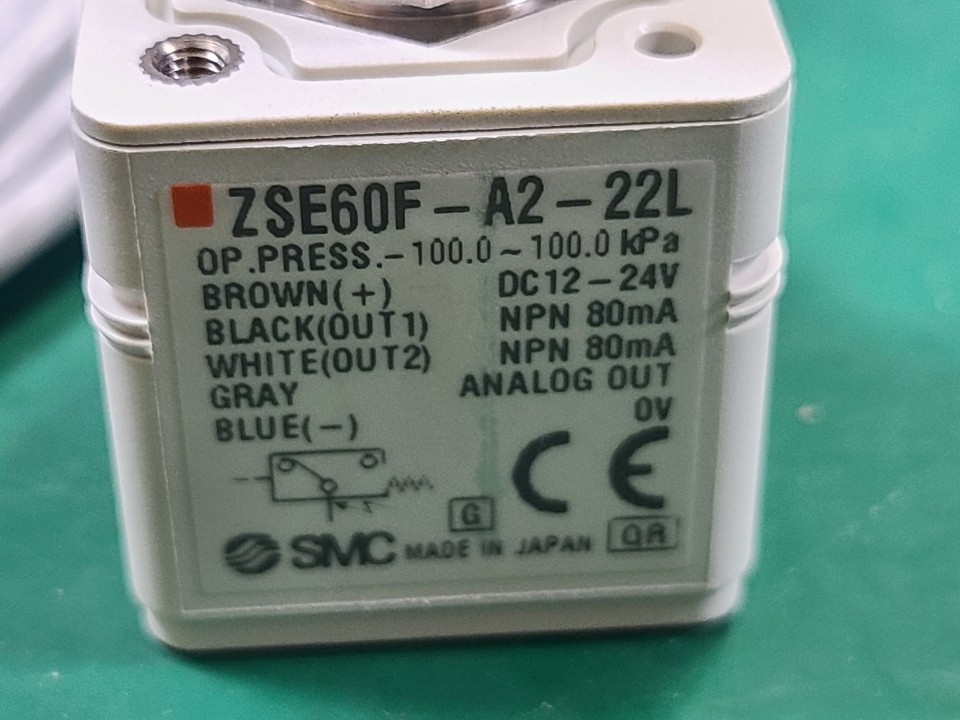 (A급-미사용품) SMC PRESSURE SWITCH ZSE60F-A2-22L 압력 스위치