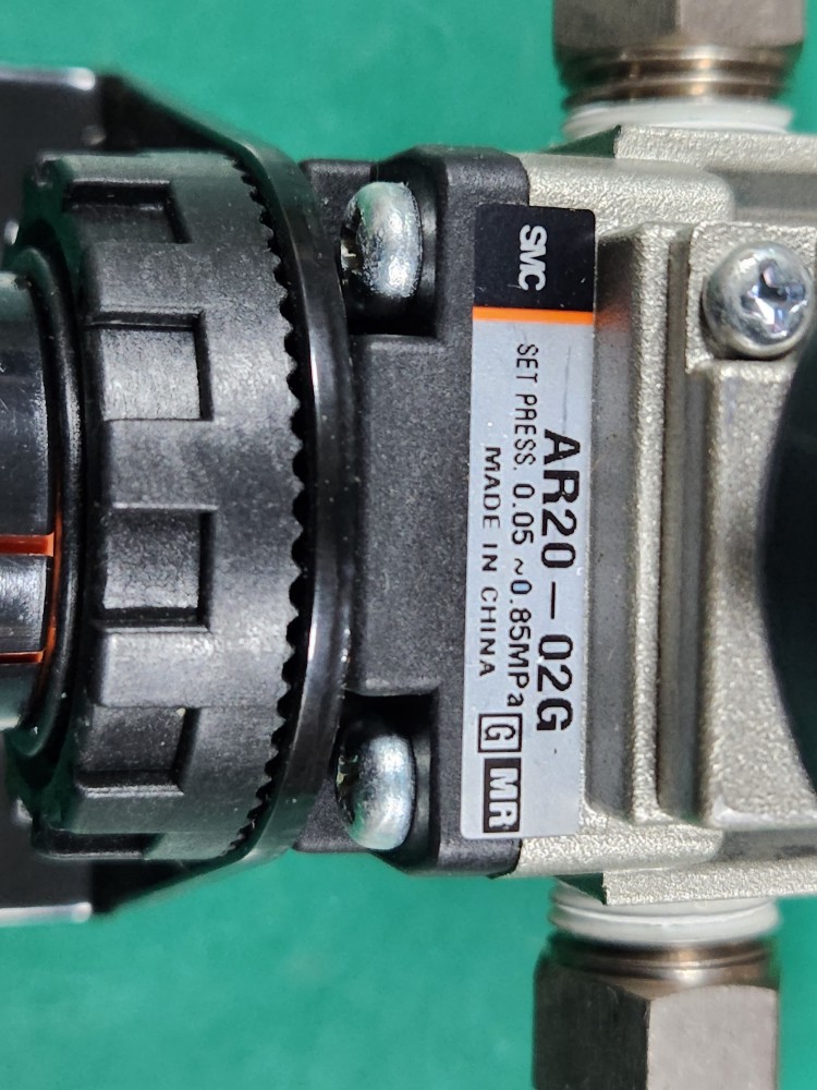 SMC REGULATOR AR20-02G 레귤레이터 (중고)