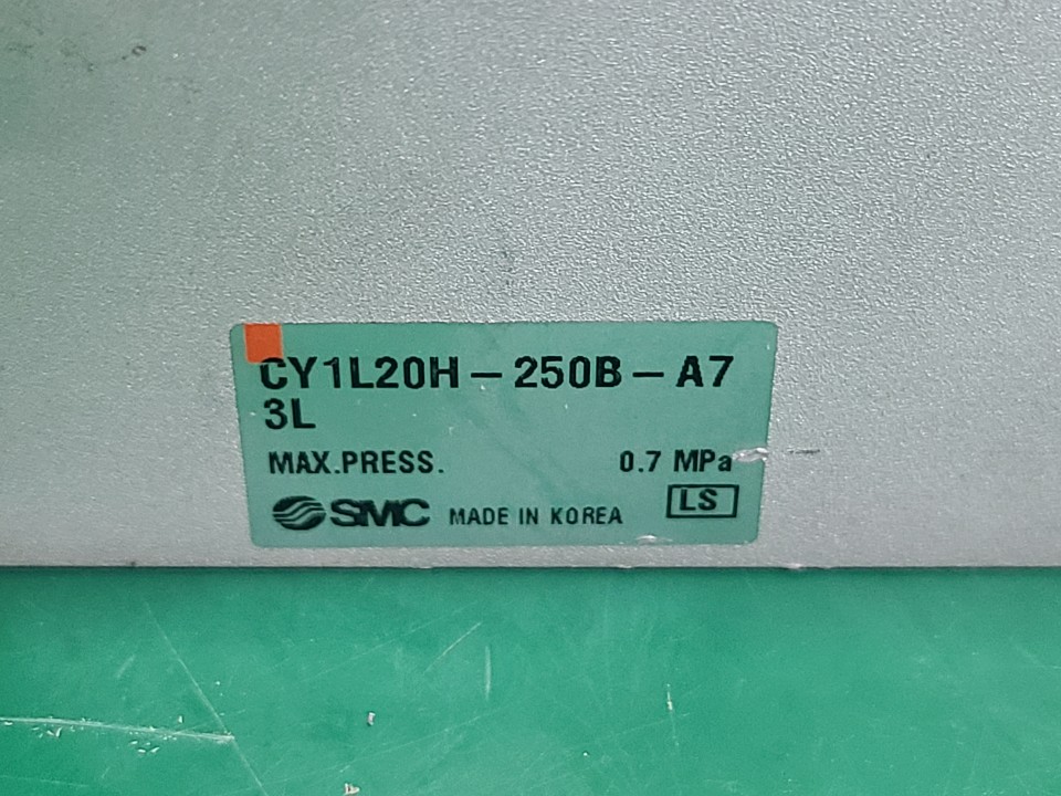 SMC RODLESS CYLINDER CY1L20H-250B-A73L (중고) 로드레스 실린더