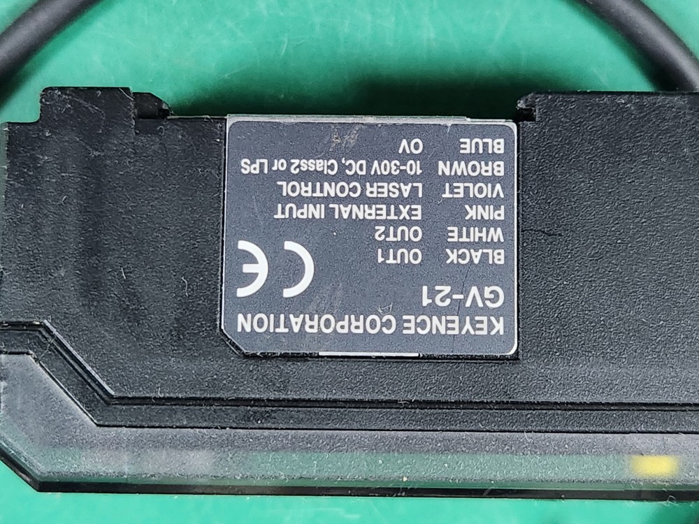 KEYENCE CMOS laser sensor amplifier GV-21 레이저 센서 증폭기  (중고)