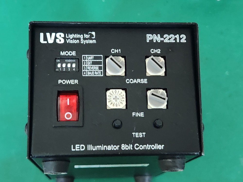 LIGHT CONTROLLER LVS-PN-2212 라이트 컨트롤러 (중고)