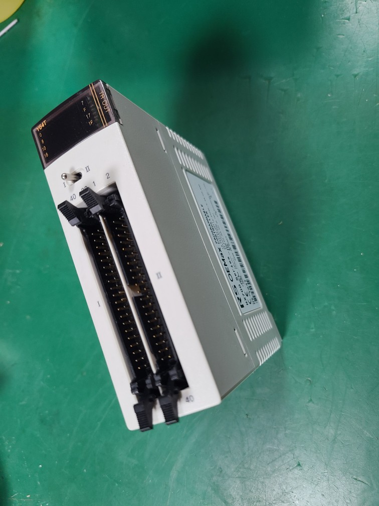 RS AUTOMATION PLC OUTPUT NX-Y64T (중고) 알에스오토메이션 피엘씨 아웃풋