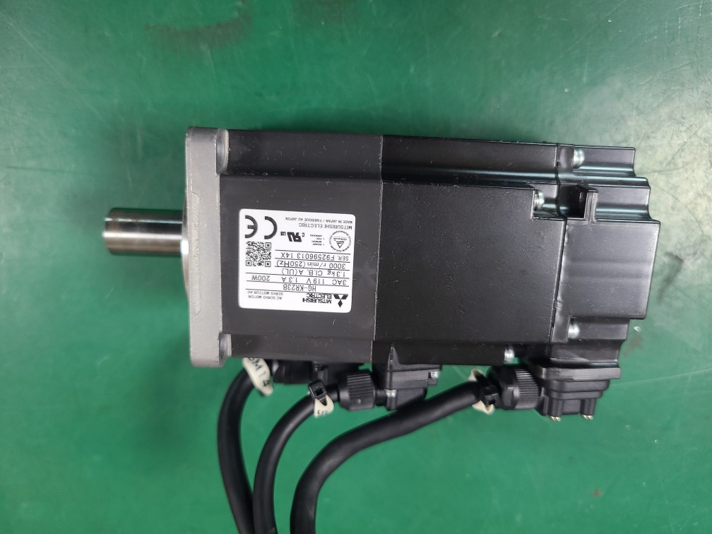 MITSUBISHI SERVO MOTOR HG-KR23B (중고) 미쓰비씨 서보모타