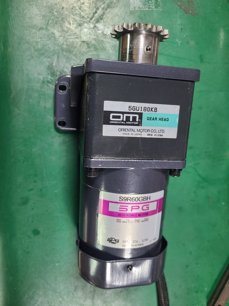 SPG REVERSIBLE MOTOR S9R60GBH+5GU180KB  (중고)