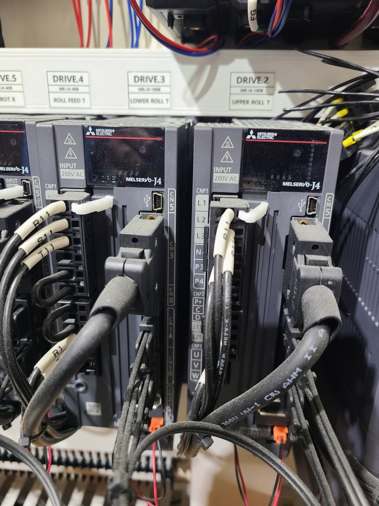 MITSUBISHI SERVO DRIVER MR-J4-100B (중고) 미쓰비씨 서보 드라이브