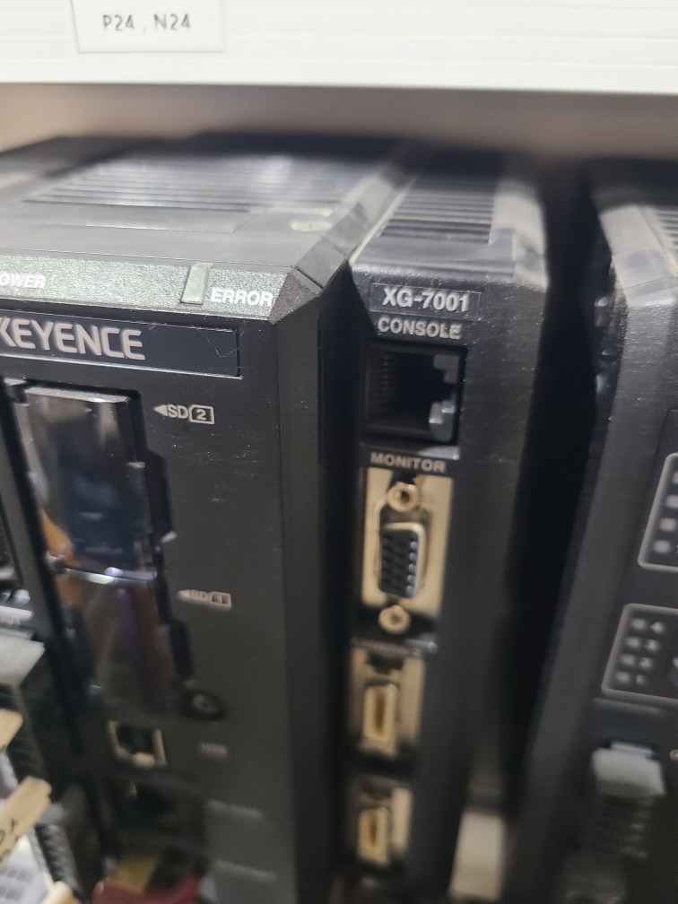KEYENCE VISION CONTROLLER XG-7001+CA-DC21E (중고)