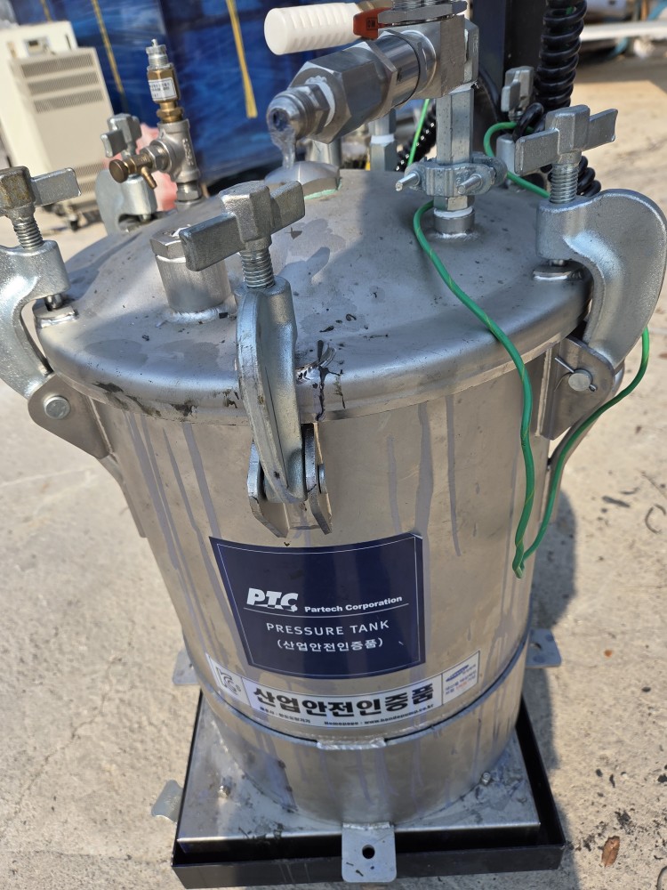 PVA PRESSURE TANK PT-40L + 20L 반도도장기기 압력탱크 (중고)