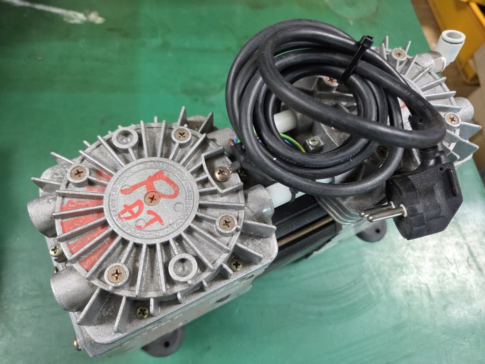 오공 진공펌프 DPV100D (중고)