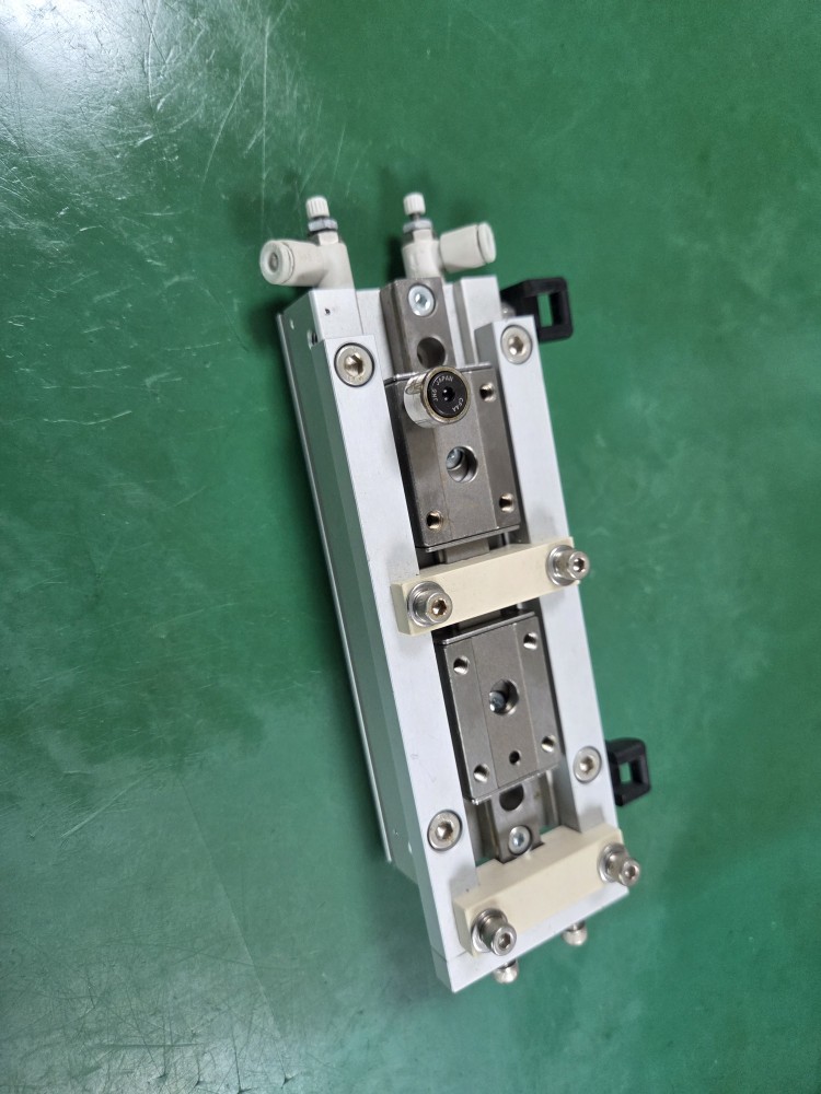 SMC CHUCK CYLINDER MHF2-16D2 (중고)