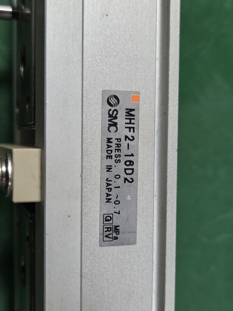 SMC CHUCK CYLINDER MHF2-16D2 (중고)