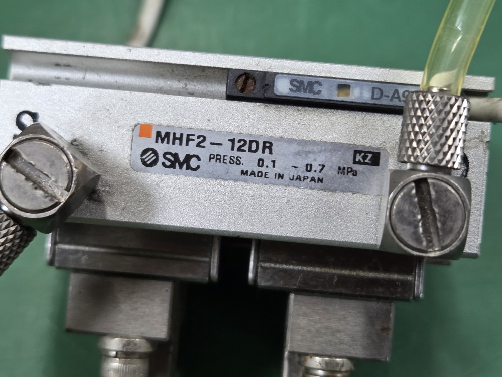 SMC GRIPPER CYLINDER MHF2-12DR (중고) 그리퍼 실린더