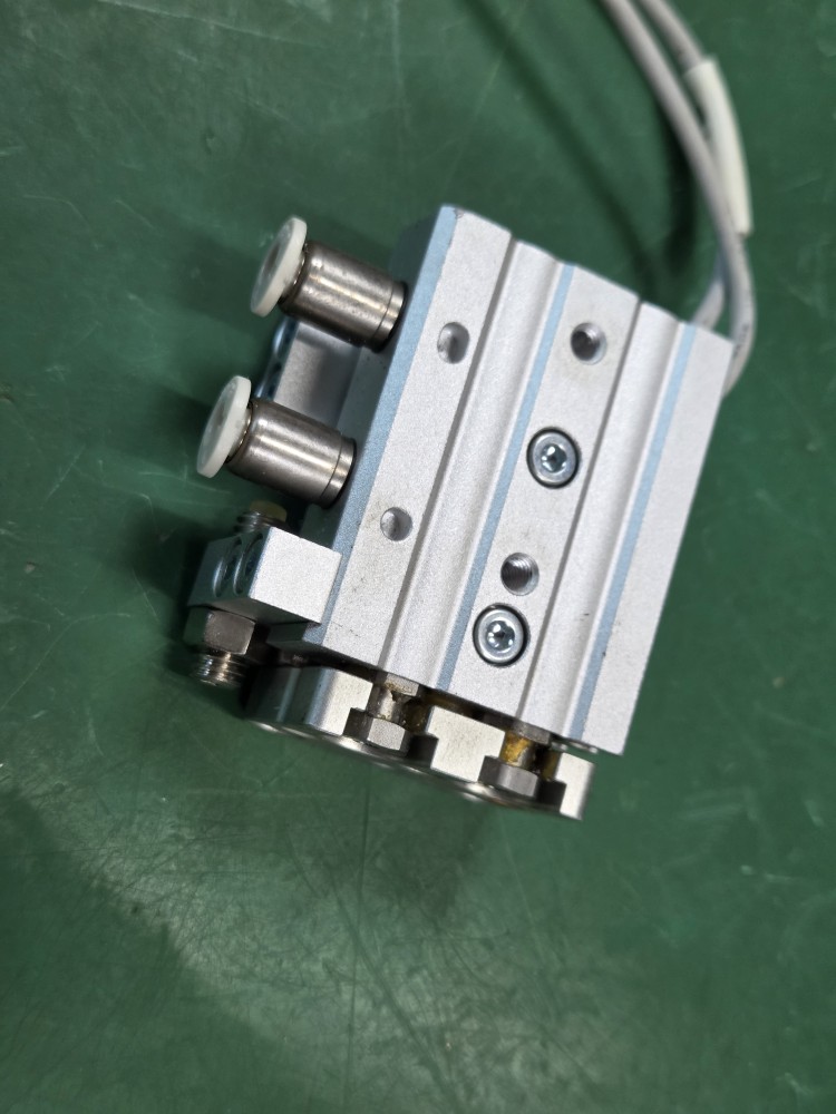 SMC MXQ8L-10AS (중고) 슬라이드 실린더