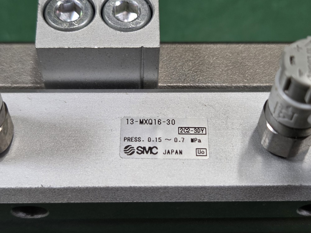 SMC 13-MXQ16-30 (중고) 크린룸용 슬라이드 실린더