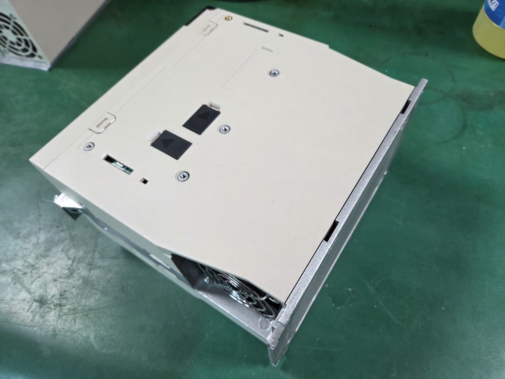 YASKAWA SERVOPACK SGD7S-200A00A (중고) 야스까와 서보팩