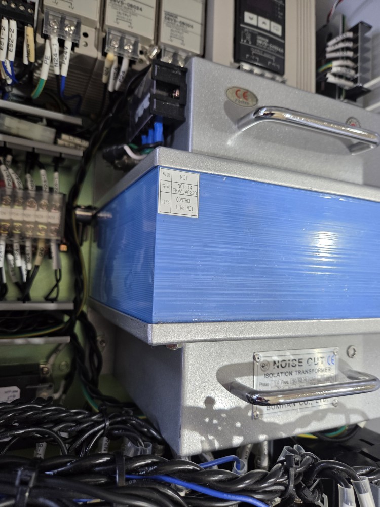 ISOLATION TRANSFORMER BHNCT-HC2K 2KVA(중고)