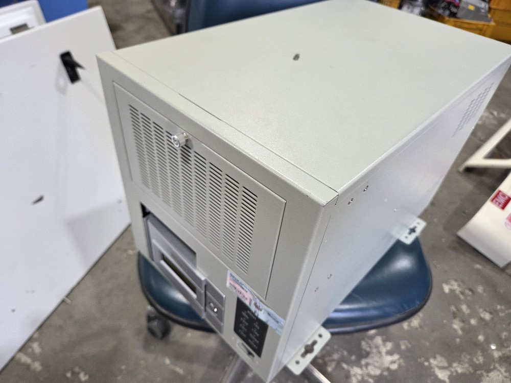 산업용 PC AXIOMTEK AX6069WB-RC8-S (중고)