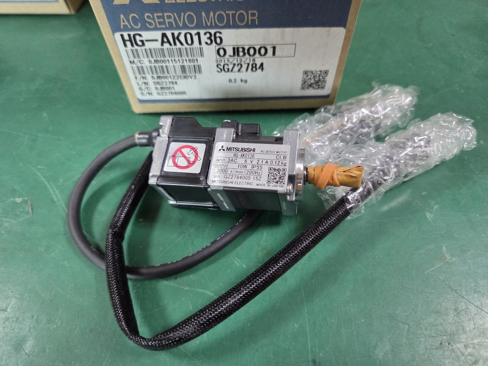 (A급-미사용품) SERVO MOTOR HG-AK0136 미쓰비씨 서보모터