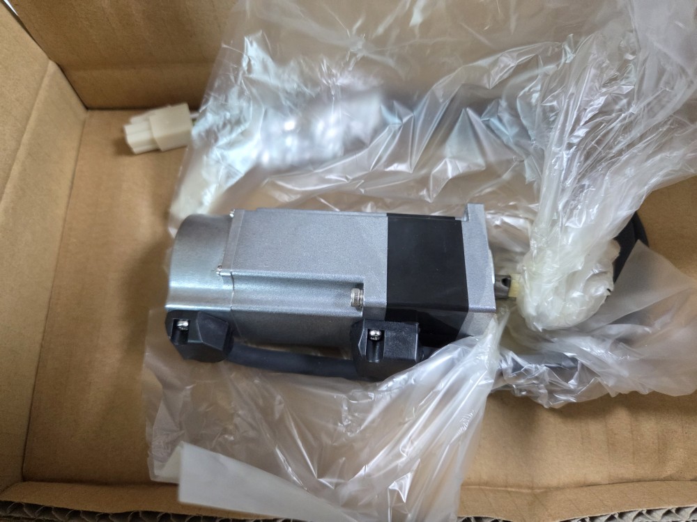 (A급-미사용품) AC SERVO MOTOR CSMT-A5BQ1ABT3 서보모타